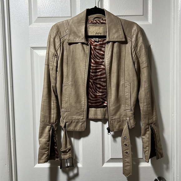 Tan leather jacket - Picture 3 of 6